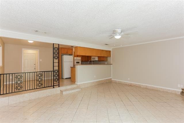 Building Photo - 2513 Mardell Dr