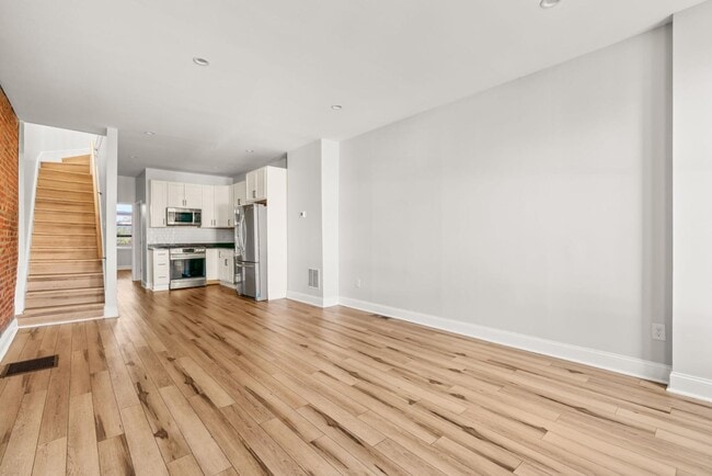 Building Photo - 419 N Collington Ave