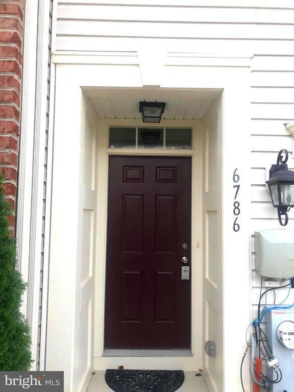 Primary Photo - 6786 Green Mill Way