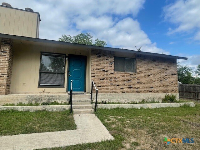 Primary Photo - 516 Kellys Way