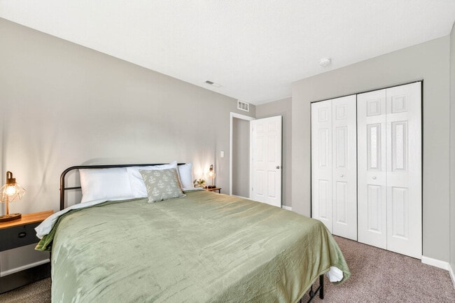 Building Photo - 2024 Shadow Creek Blvd