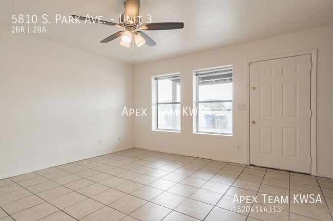 Building Photo - $1150- 2 Bed | 1.5 Bath Townhome Unit with...