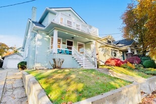 Building Photo - 4551 4th Ave NE