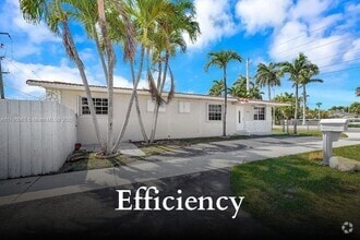 Building Photo - 2400 SW 103rd Ct