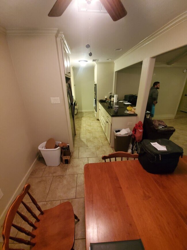 Building Photo - 3/2 in Southwood Valley