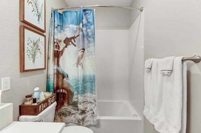 Building Photo - Beautiful 4-Bedroom, 3-Bath Home on a Quiet Cul-de-Sac in Woodland