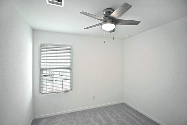 Building Photo - 298 Tahoe Ave