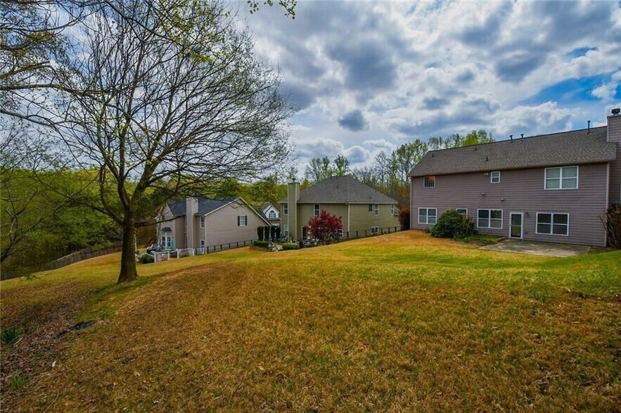 Building Photo - 420 Rockbass Rd