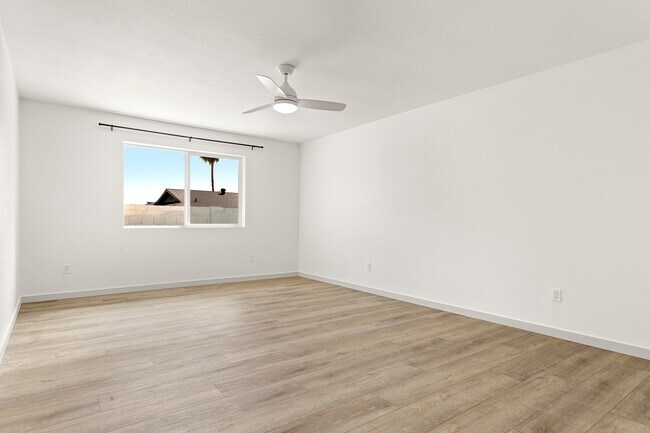 Building Photo - 6021 E Acoma Dr