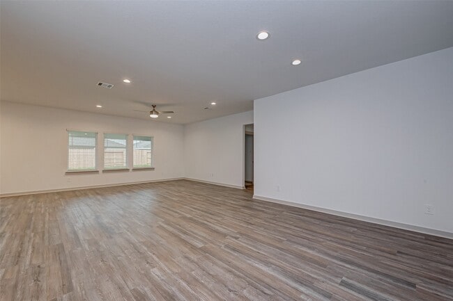 Building Photo - 1203 Hyde Lk Ln