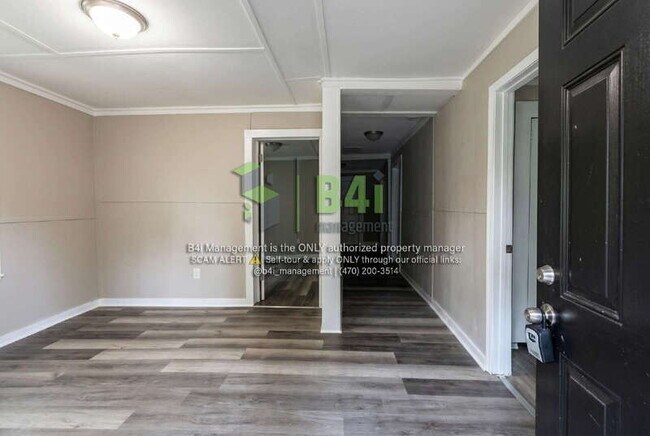 Building Photo - 907 L S Glencamp Way