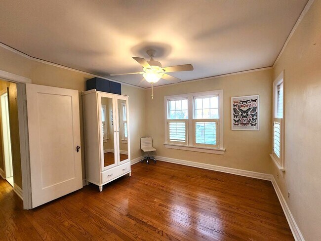 Building Photo - 3 Bed 2.5 Bath Plus ADU in Gatewood Add NW OKC