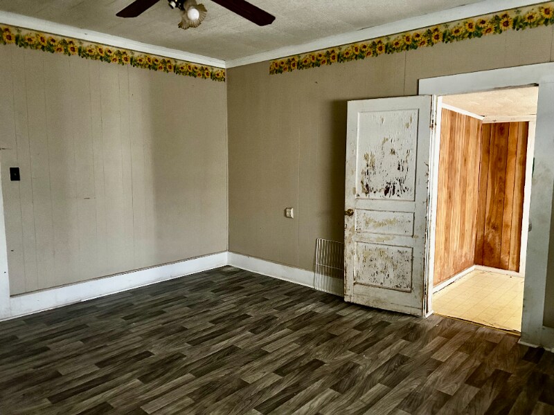 Building Photo - 107 N 4th St