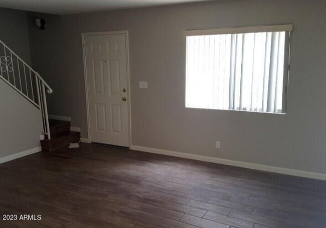 Building Photo - 1216 E Townley Ave