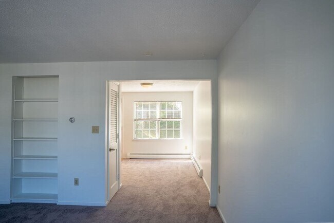 Building Photo - 21 Desmond Ave
