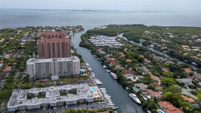 Building Photo - 100 Edgewater Dr