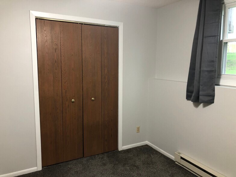 Building Photo - 1004 Terrace Dr