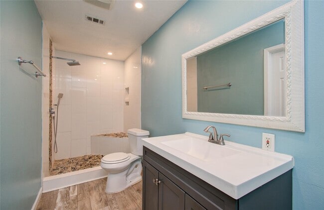 Building Photo - 26518 Cypresswood Dr