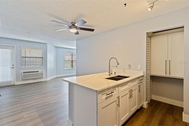 Building Photo - 11901 4th St N