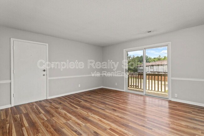 Building Photo - 2042 Gascony Parc Dr