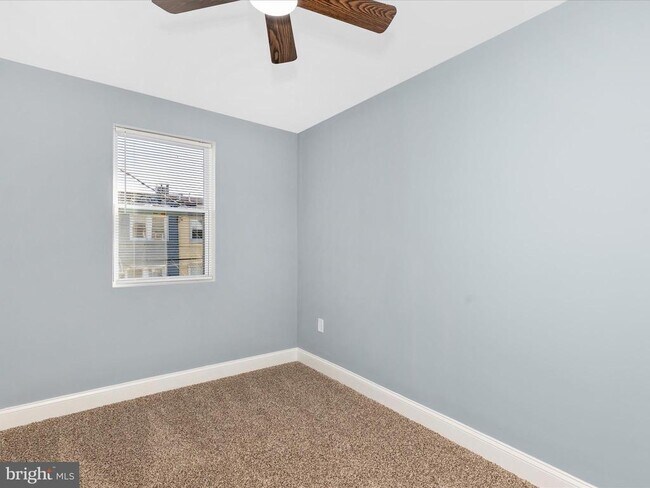 Building Photo - 5443 Jonquil Ave