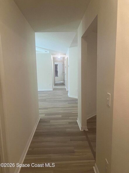 Building Photo - 241 Paquita Cir