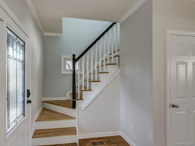 Building Photo - 232 Franklin Ave