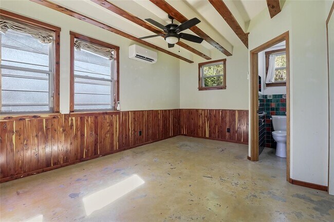 Building Photo - 1706 Maple Ave