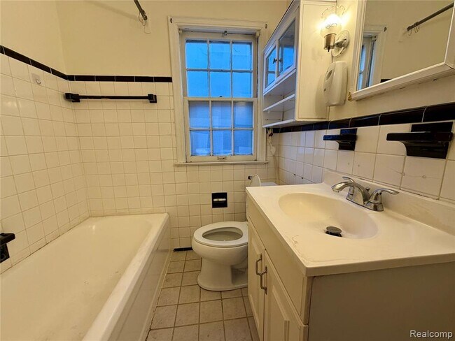 Building Photo - 6120 Middlesex St