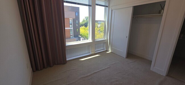 Building Photo - Luxury New Build with 2 En-Suites | Quartz Kitchen | Prime Fremont Location