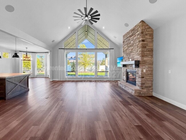 Building Photo - 8368 W Sparks Lake Dr