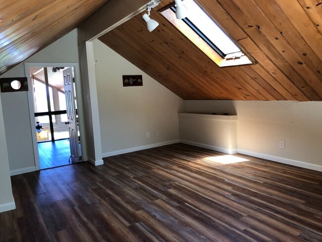 Building Photo - 5128 Lower Honoapiilani Rd