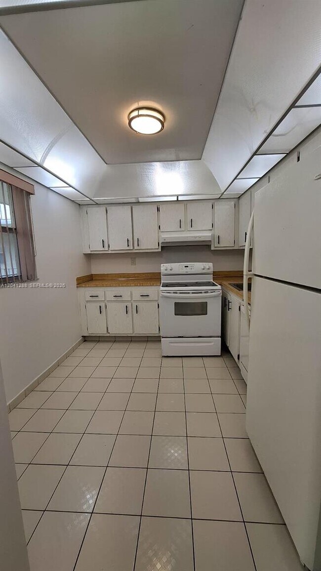Building Photo - 1830 SW 81st Ave