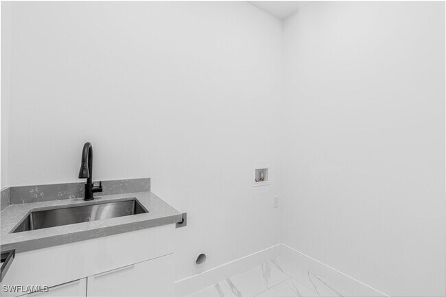 Building Photo - 3604 29th St SW