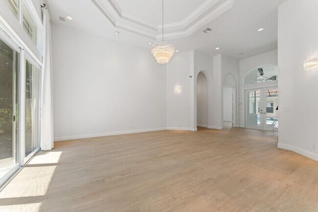 Building Photo - 128 Abondance Dr