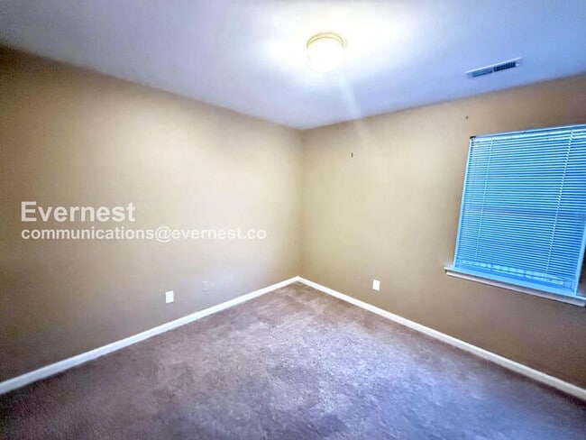 Building Photo - 607 Parkside Cir