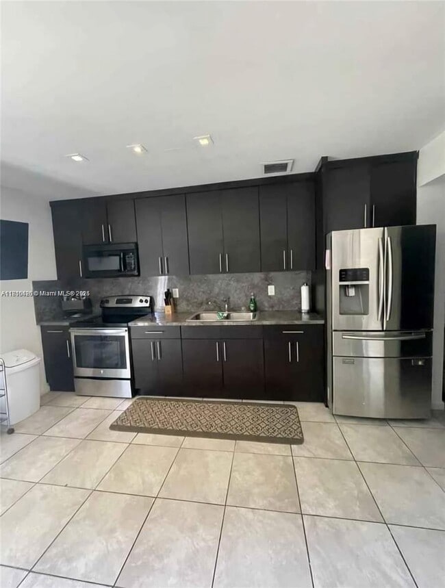 Primary Photo - 315 NW 59th St