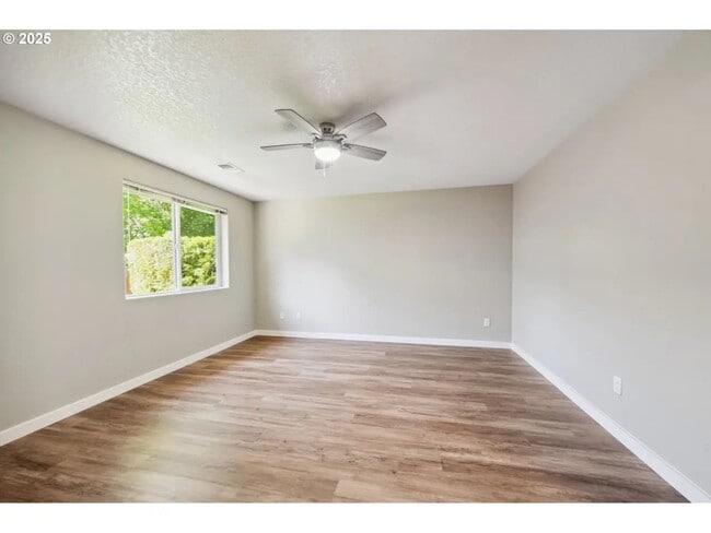 Building Photo - Northeast 21st Street