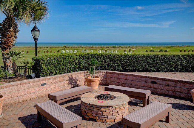 Building Photo - 200 Ocean Crest Dr