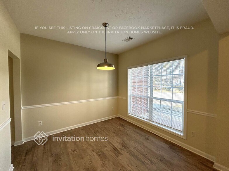 Building Photo - 720 Clairidge Ln SW