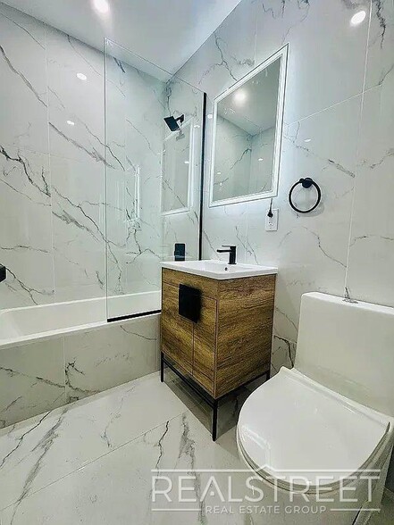 Building Photo - South 4th Street