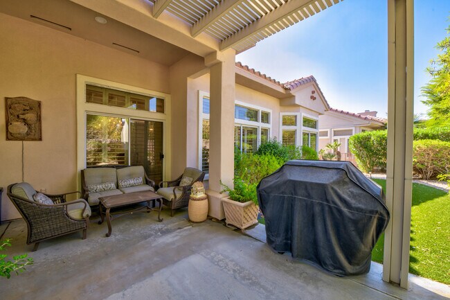 Building Photo - 37515 Heritage Way