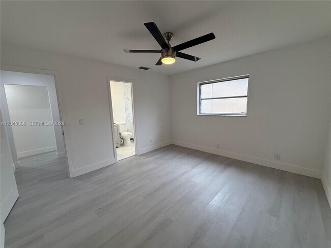 Building Photo - 7311 NW 57th Dr