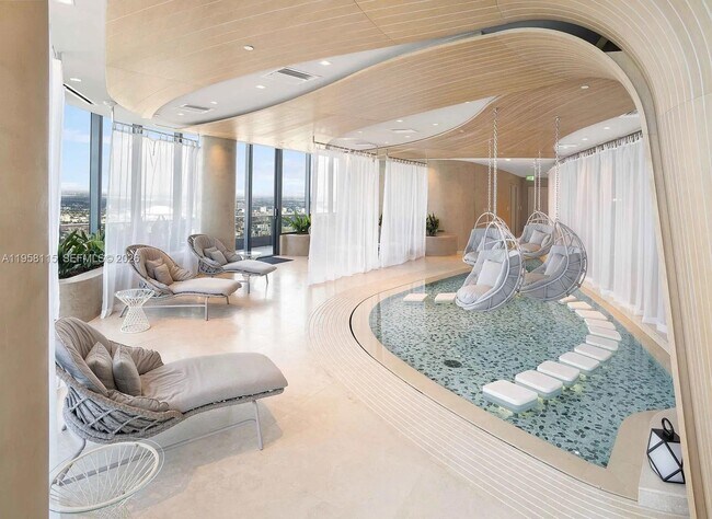 Building Photo - 1000 Brickell Plaza