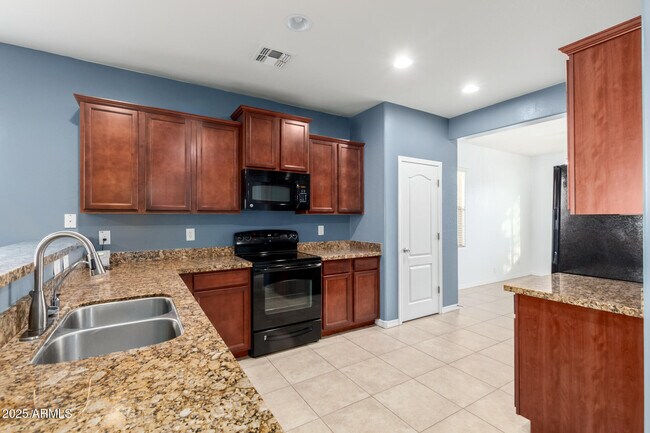 Building Photo - 10484 E Verbina Ln