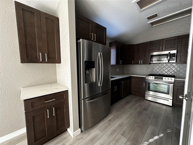 Building Photo - 17733 Loch Linnhe Loop