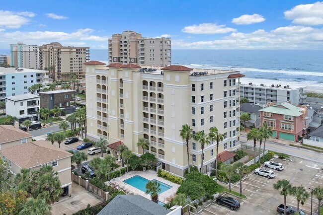 Building Photo - Remodeled Condo with Ocean Breezes!