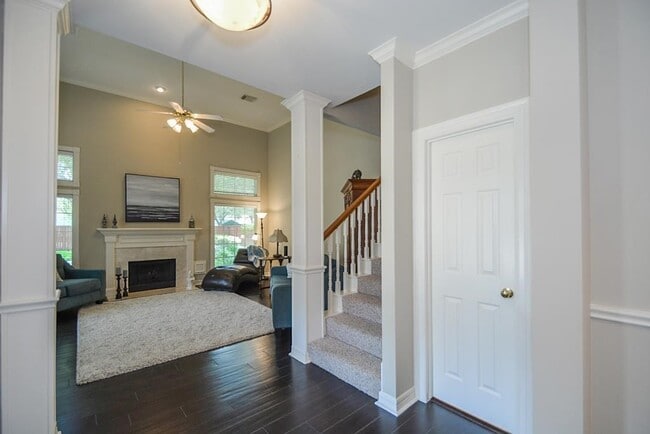 Building Photo - 4210 Greystone Way