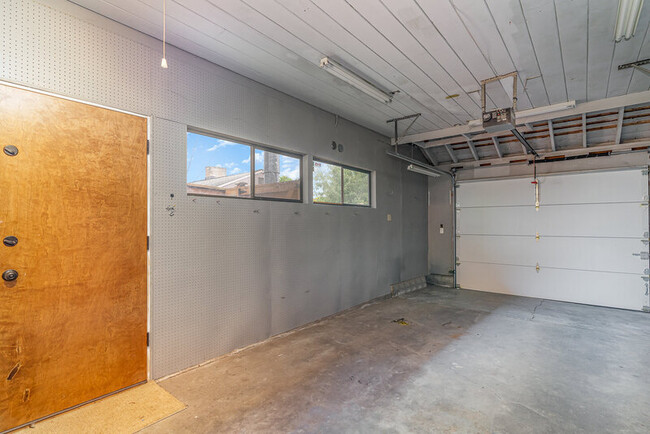 Building Photo - 8612 21st Ave NW