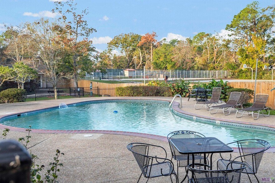 Building Photo - 8155 Jefferson Hwy